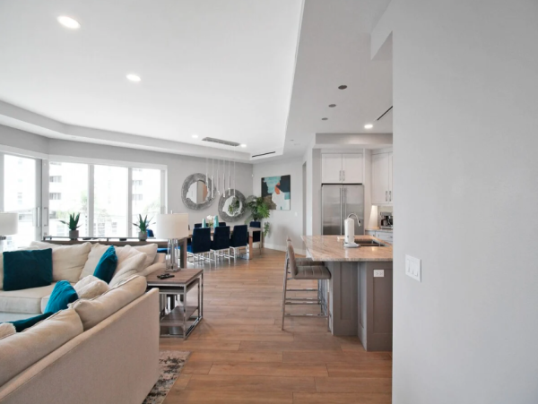 Gulf Views Siesta Key Vacation Condo Four Bedrooms - Ideal Beach Getaway